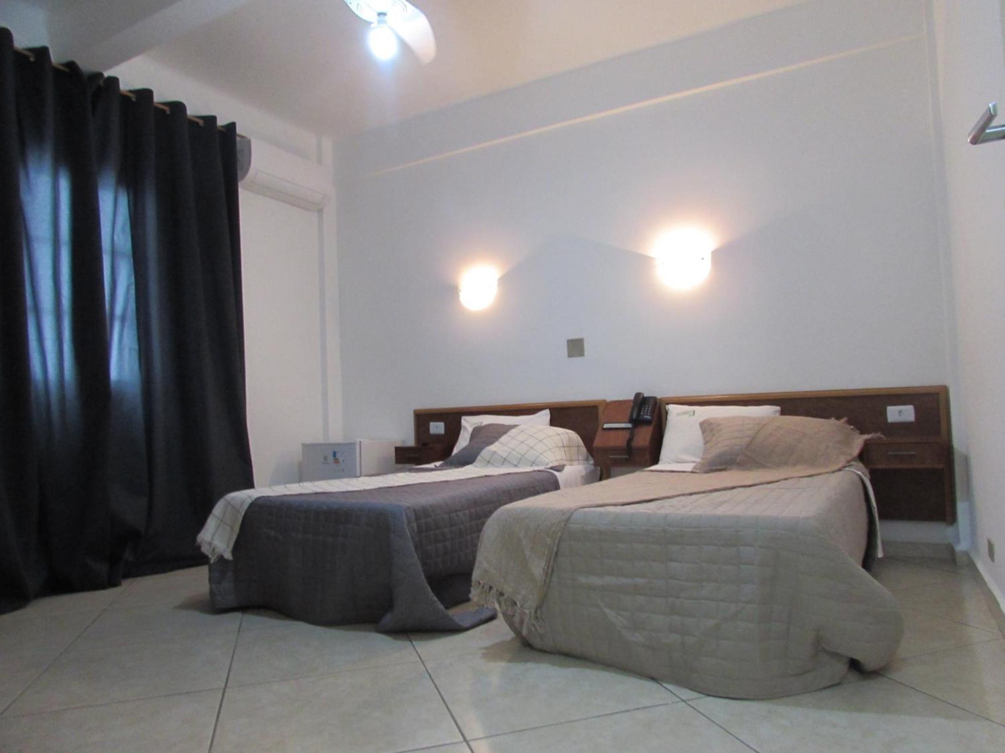 Hotel Paramount- Proximo A 25 De Marco Bras Bom Retiro E Expo Center Norte "Garanta Ja Sua Reserva" サンパウロ エクステリア 写真